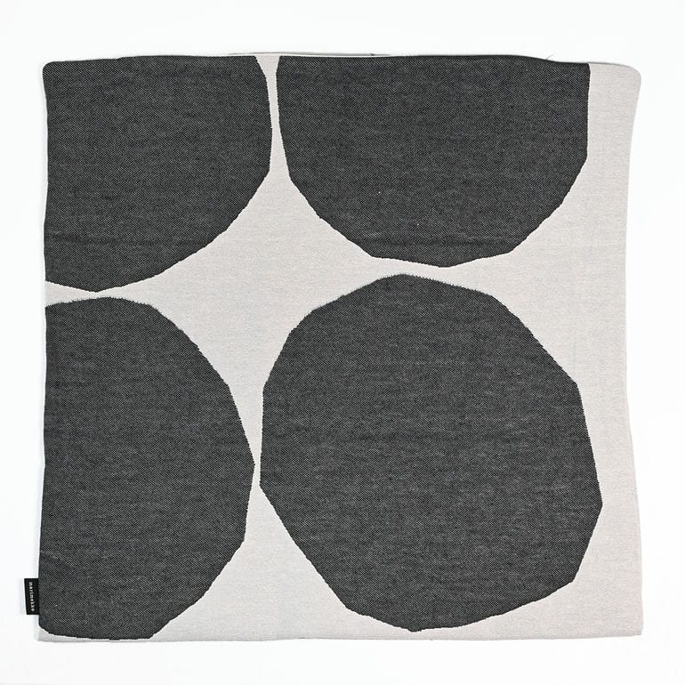 マリメッコ marimekko クッションカバー 50×50cm ヌードクッション セット Kivet キヴェット ブラック 69768 069768 190 北欧雑貨 北欧デザイン