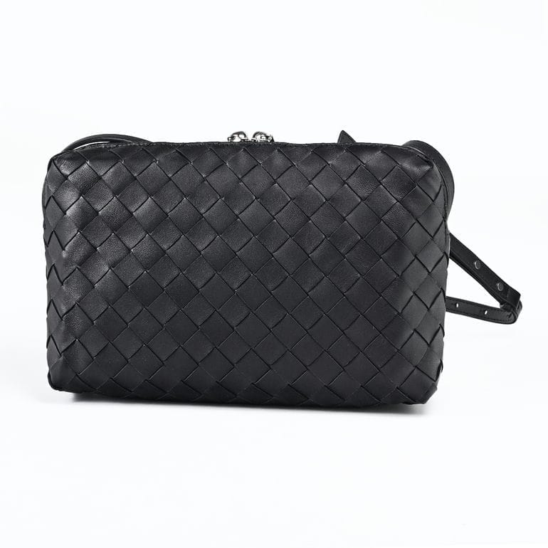 ボッテガヴェネタ BOTTEGA VENETA ショルダーバッグ クロスボディバッグ イントレチャート レディース ブラック 597329 V3UH3 8803 Made in ITALY レザー