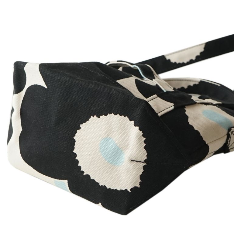マリメッコ marimekko ショルダーバッグ レディース Milli Matkuri Pieni Unikko ウニッコ 2way ハンドバッグ ブラック×オフホワイト 090118 895 北欧雑貨 北欧デザイン