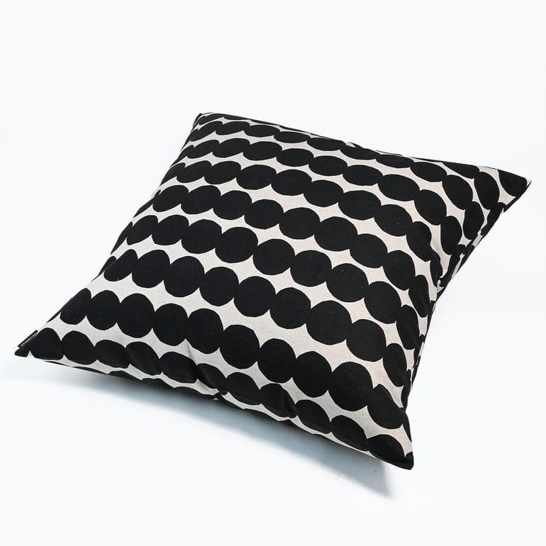 マリメッコ marimekko クッションカバー 50×50cm ヌードクッション セット ラシィマット ブラック 73644 073644 890 北欧雑貨 北欧デザイン