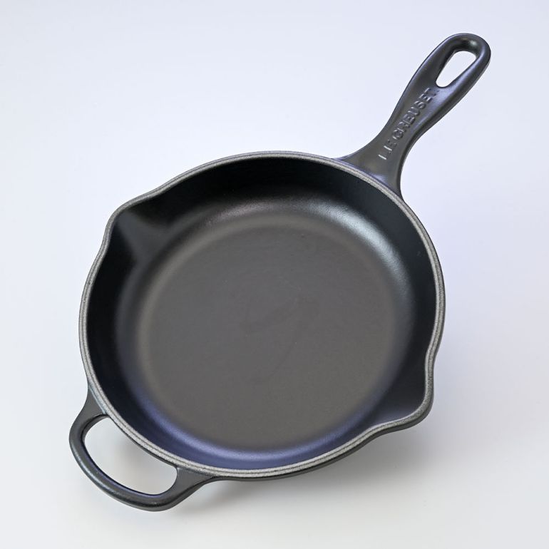 ルクルーゼ シグニチャー スキレット Le Creuset ル・クルーゼ 鋳物 ホーロー 調理器具 キッチン用品 マットブラック 20cm 20182200000422 洋食器