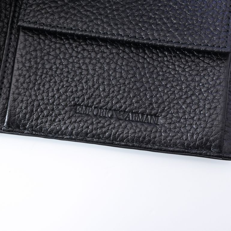 エンポリオ アルマーニ EMPORIO ARMANI 二つ折り財布 メンズ オールオーバーエンボスイーグル ブラック YEM122 Y142V 81072 名入れ可有料 箔押し 【スペシャルラッピング660円(別売り)】