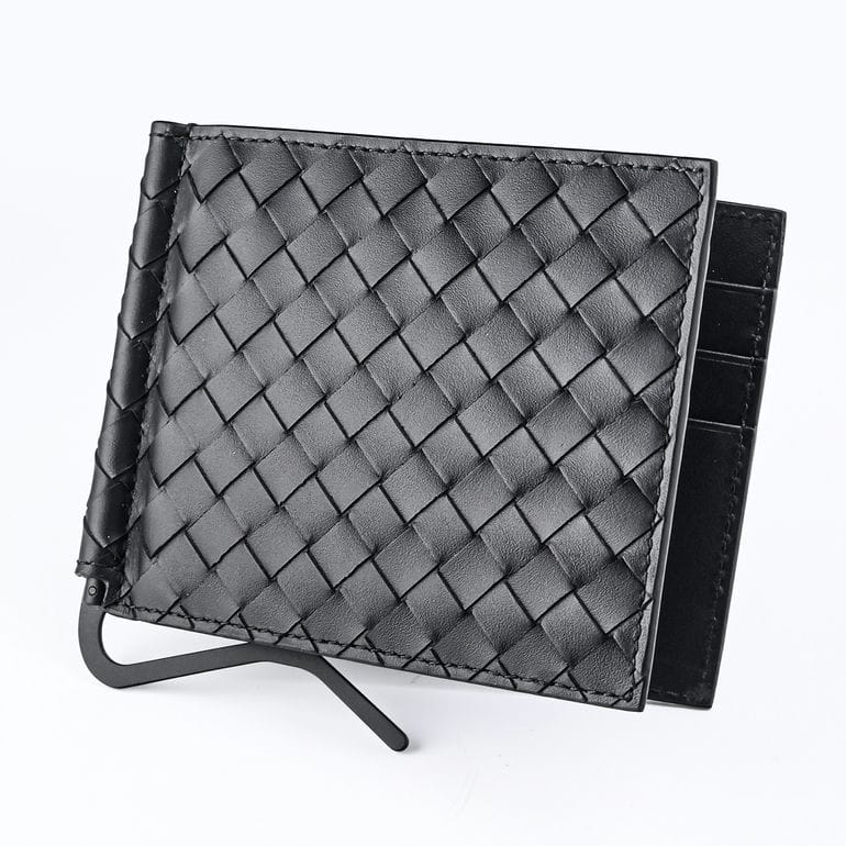 ボッテガヴェネタ BOTTEGA VENETA マネークリップ付き 二つ折り財布 札ばさみ マキシイントレチャート メンズ ブラック 123180 V47W1 8966 Made in ITALY レザー【箔押し名入れ可有料】【スペシャルラッピング660円(別売り)】