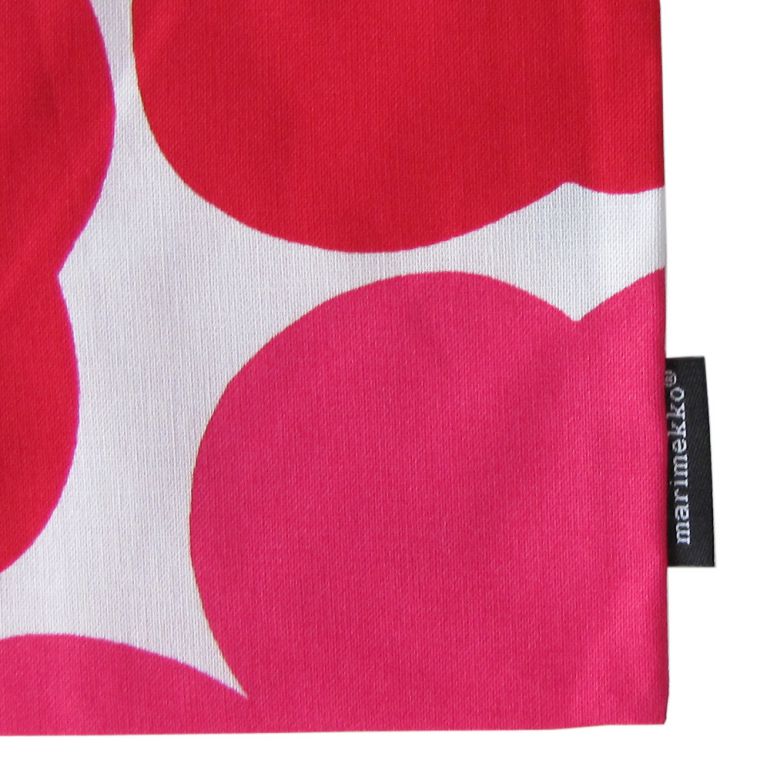 マリメッコ marimekko バッグ トートバッグ ファブリック PIENI UNIKKO ピエニウニッコ ホワイト×レッド 067572 001 名入れ 刺しゅう可有料 北欧雑貨 北欧デザイン ネコポス限定 送料無料<br>【スペシャルラッピング660円(別売り)】