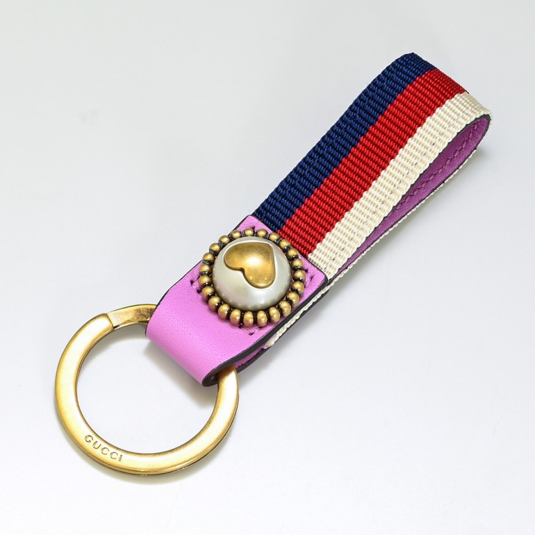 グッチ GUCCI キーリング キーホルダー レディース ハート ナイロン シルヴィ ウェブ ピンクレザー 499677 HC5AT 9077 【スペシャルラッピング660円(別売り)】