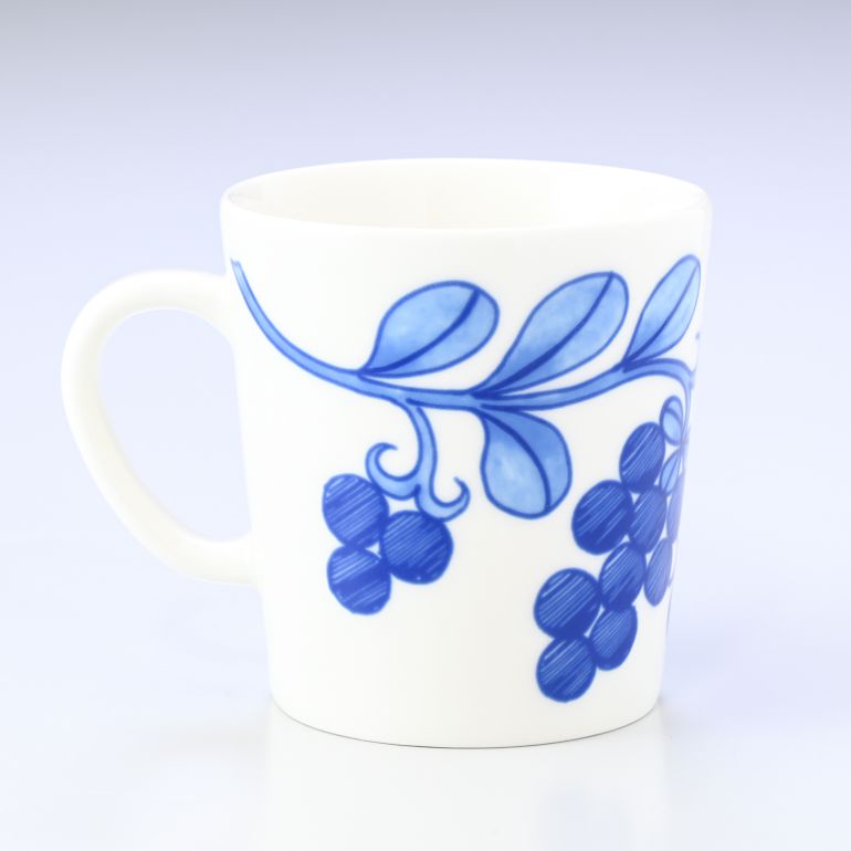 アラビア ARABIA マグカップ 300ml トレジャーデザイン by エステリ・トムラ Sinimarja シニマリア 1058907 北欧食器 洋食器 名入れ可有料【スペシャルラッピング660円(別売り)】