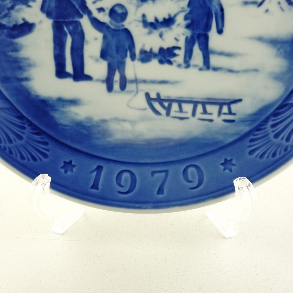 ロイヤルコペンハーゲン イヤープレート 1979年 昭和54年 皿立て付き