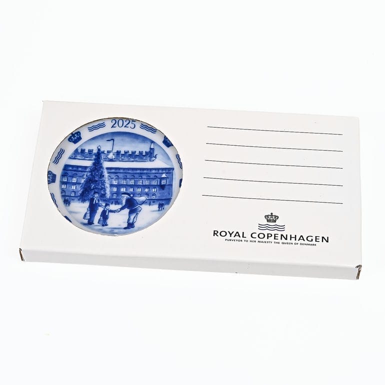 ロイヤルコペンハーゲン ROYAL COPENHAGEN 小皿 ミニプレート イヤープレート 2025年 8.5cm Christmas in Copenhagen ブルーコレクタブル 1425702(1074927) 洋食器 テーブルウェア 北欧デザイン クロネコゆうパケット限定 送料無料<br>【スペシャルラッピング660円(別売り)】
