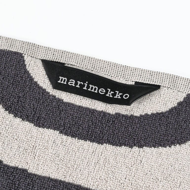 【刺しゅう名入れ可有料】マリメッコ marimekko ハンドタオル 30cm ミニタオル ハンカチ MELOONI メロー二 チャコール オフホワイト 72879 072879 910 北欧雑貨 北欧デザイン<br>【スペシャルラッピング660円(別売り)】