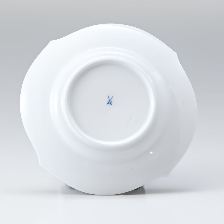 【未使用品】MEISSEN マイセン　波の戯れ ホワイトプレート　箱付き マイセン（Meissen） 波の戯れホワイト 000001／29470 プレート