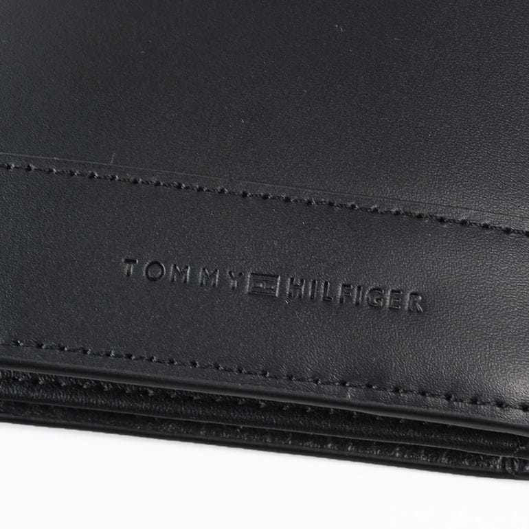 【名入れ可有料】高品質ヨーロッパ輸入モデル トミーヒルフィガー TOMMY HILFIGER 二つ折り財布 小銭入れ付 フラップタイプ CORP CC FLAP AND COIN ブラック AM0AM13246 BDS BLACK ウォレット 折財布【スペシャルラッピング660円(別売り)】