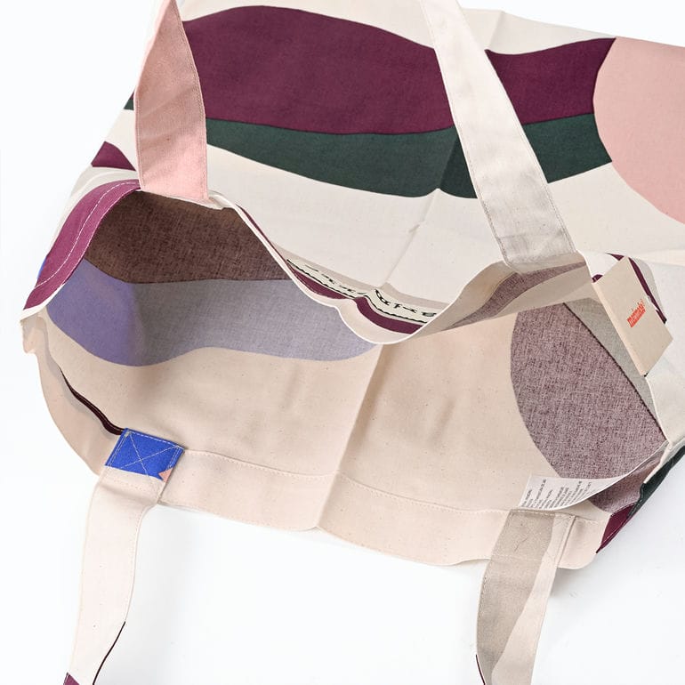 【名入れ可有料】マリメッコ marimekko トートバッグ ベリー ファブリック レディース 北欧雑貨 北欧デザイン ネコポス限定<br>【スペシャルラッピング660円(別売り)】