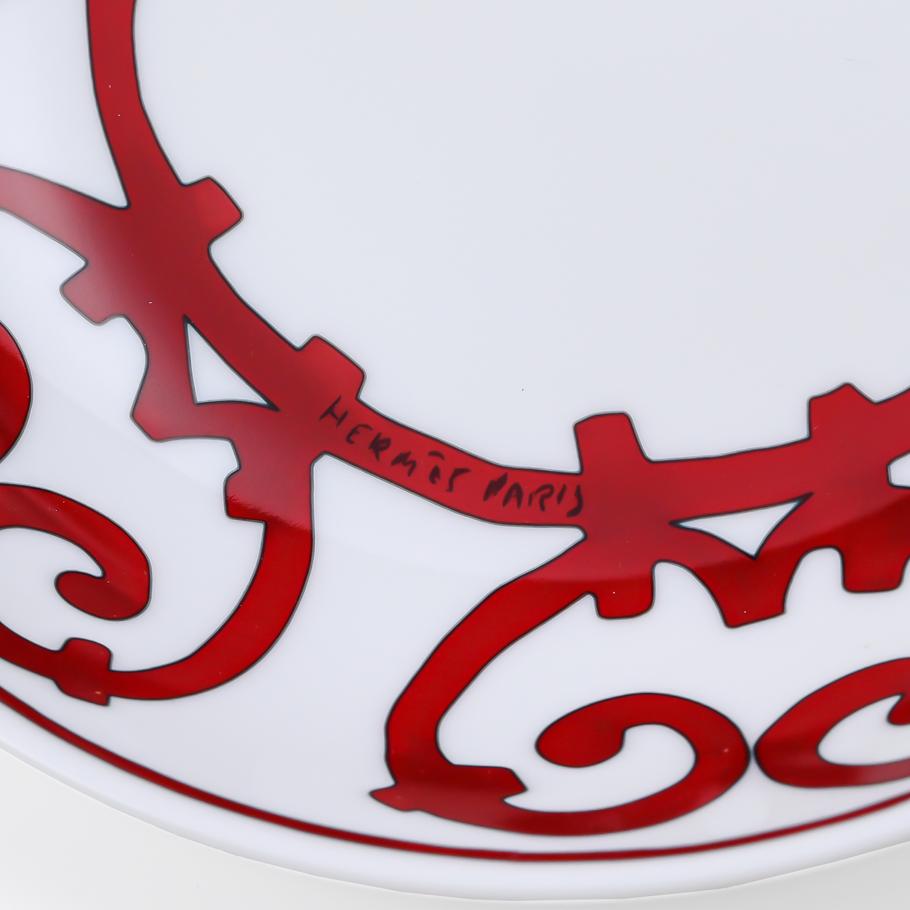 エルメス HERMES シリアルプレート 17cm ペア ガダルキヴィール レッド