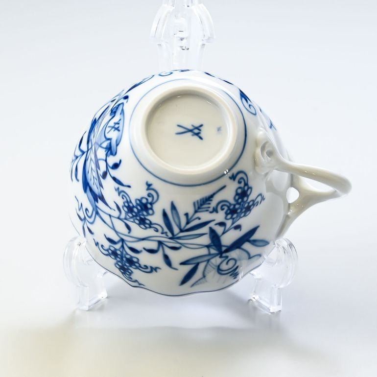 マイセン ブルーオニオン コーヒーカップ&ソーサー 200cc Meissen 800101-00582-1 洋食器 【ドイツ本国のBOX・ドイツ本国の紙袋別売り】 カップアンドソーサー 【スペシャルラッピング660円(別売り)】