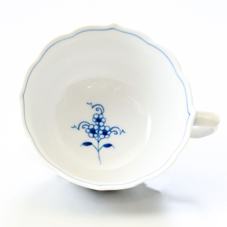 マイセン ブルーオニオン ティーカップ＆ソーサー 200cc Meissen 800101-00633-1 洋食器 【ドイツ本国のBOX・ドイツ本国の紙袋別売り】 カップアンドソーサー 【スペシャルラッピング660円(別売り)】