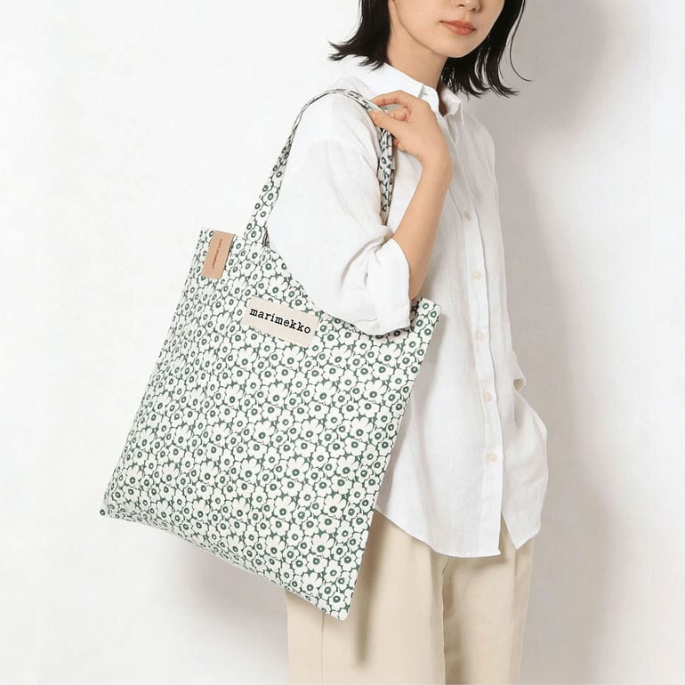 【名入れ可有料】マリメッコ marimekko トートバッグ Unikko ピクイネン ウニッコ グリーン ファブリック レディース 北欧雑貨 北欧デザイン ネコポス限定<br>【スペシャルラッピング660円(別売り)】