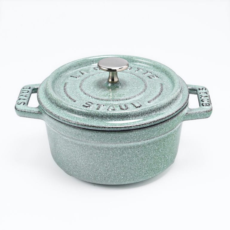 ストウブ staub ピコ ココット ラウンド 10cm ミニ 鋳物 ホーロー 鍋 なべ キッチン用品 ラウンド セージグリーン 0.25L 11010115 (40508-702-0) 名入れ可有料 洋食器 【スペシャルラッピング1100円(別売り)】