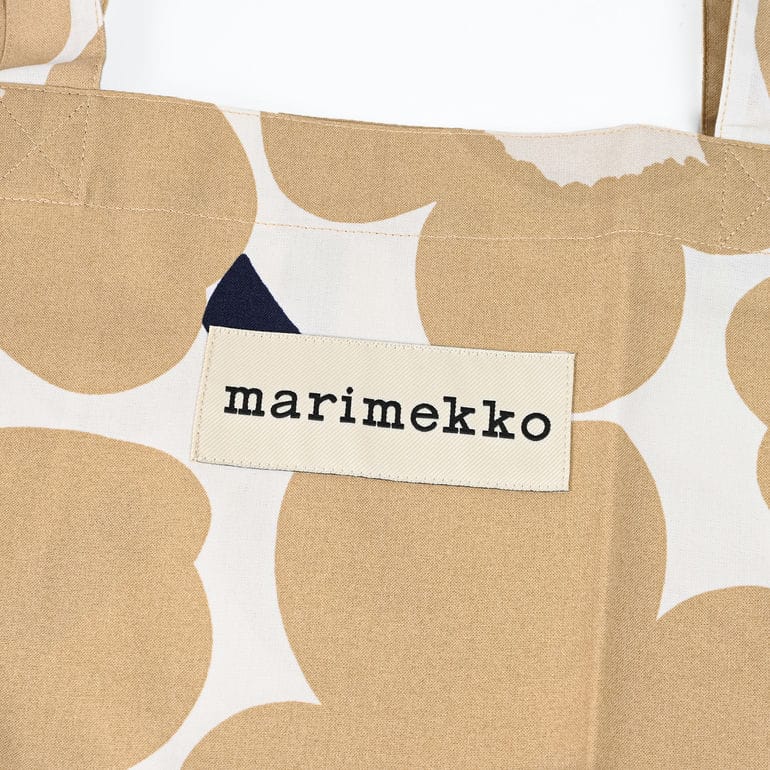 【名入れ可有料】マリメッコ marimekko トートバッグ Unikko ウニッコ ベージュ ファブリック レディース 北欧雑貨 北欧デザイン ネコポス限定<br>【スペシャルラッピング660円(別売り)】