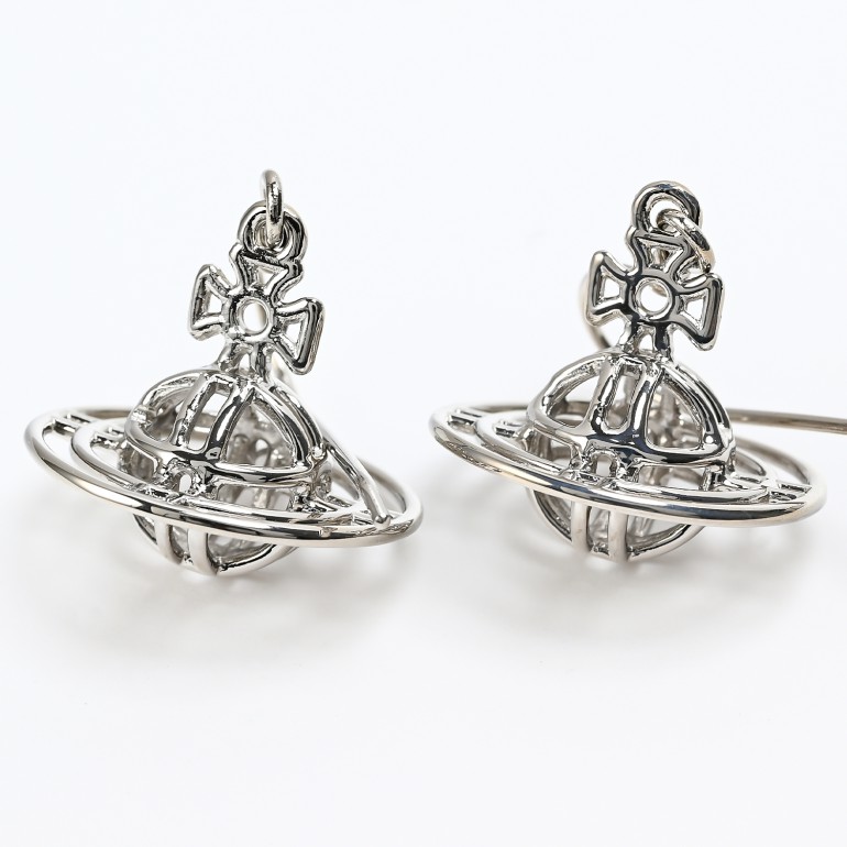 Vivienne Westwood ソリッドオーブピアス シルバー色 新品 片方 Vivienne Westwood ソリッドオーブピアス シルバー色 新品 片方