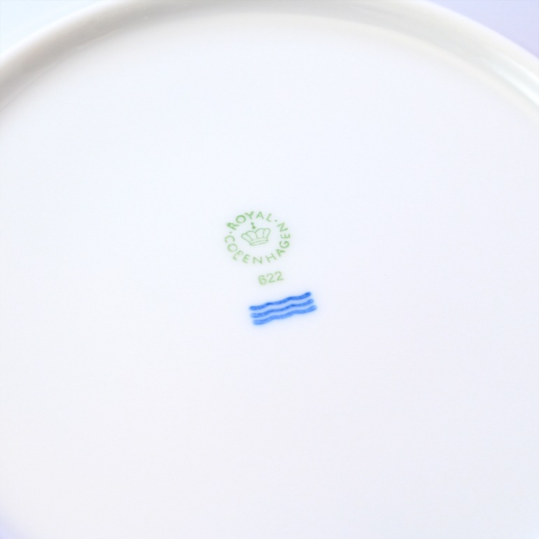 ロイヤルコペンハーゲン ホワイトフルーテッド プレート フラットプレート オーディナリープレート 22cm 2408622 名入れ可有料 ※名入れ別売り 1017403 北欧食器 洋食器 【スペシャルラッピング660円(別売り)】