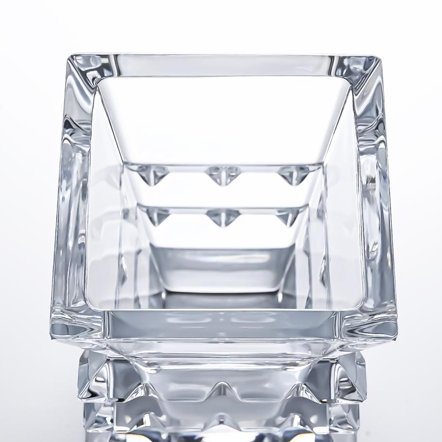 【名入れ可有料】バカラ Baccarat ギフトセット ベース 花瓶 コロンビーヌ 9cm 2100928 【熨斗対応】 インテリア オブジェ 置物 洋食器 <br>【スペシャルラッピング660円(別売り)】