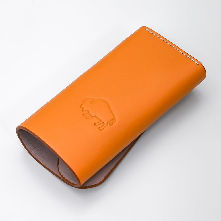 イルビゾンテ IL BISONTE キーケース コンテンポラリーコレクション Fifty-on IO メンズ レディース レザー キャメル SKH087PV0011NA199G 日本未発売 箔押し名入れ可有料 【スペシャルラッピング660円(別売り)】