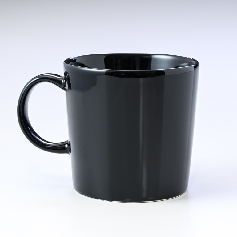 イッタラ iittala ティーマ 300ml マグカップ Teema ブラック 1005500 北欧食器 洋食器【スペシャルラッピング660円(別売り)】