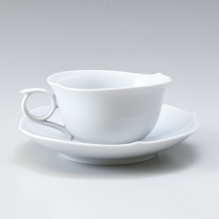 マイセン 剣マーク コレクション 双剣 ティーカップ＆ソーサー 170ml Meissen 825001-28633-1 洋食器 【ドイツ本国のBOX・ドイツ本国の紙袋別売り】【スペシャルラッピングB対応(別売り)】