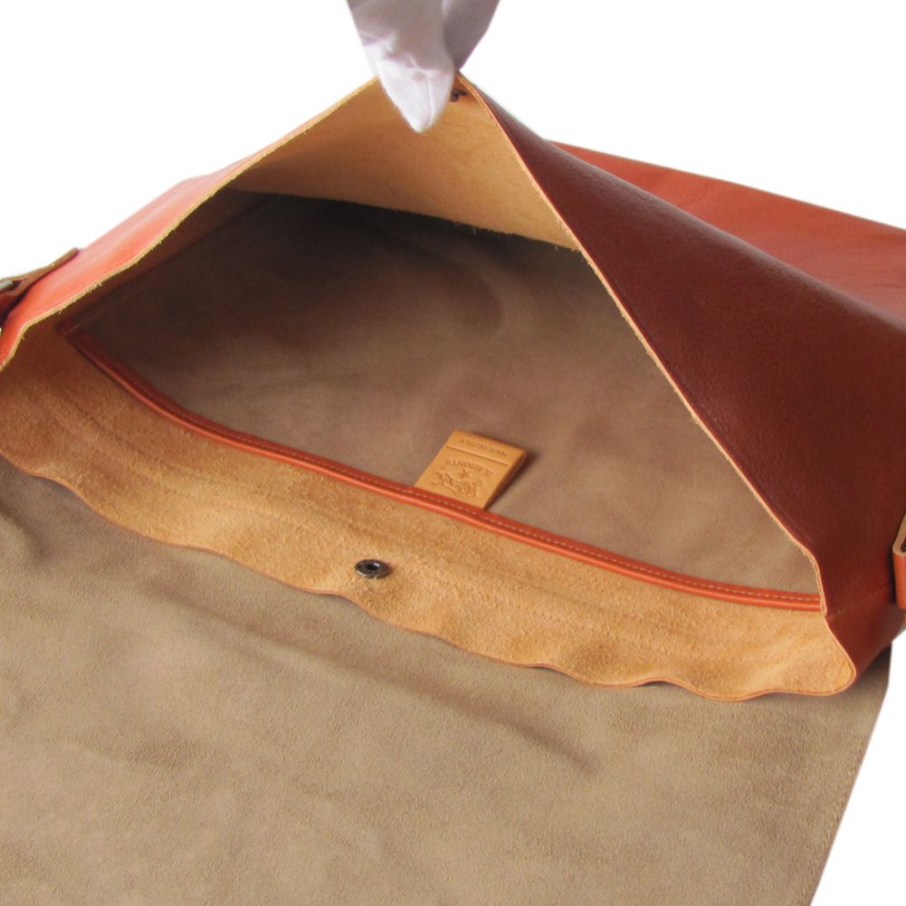 イルビゾンテ IL BISONTE バッグ クロスショルダーバッグ バケッタレザー ビッグロゴ CARAMEL キャラメル ヤキヌメ A2823 EP 145G