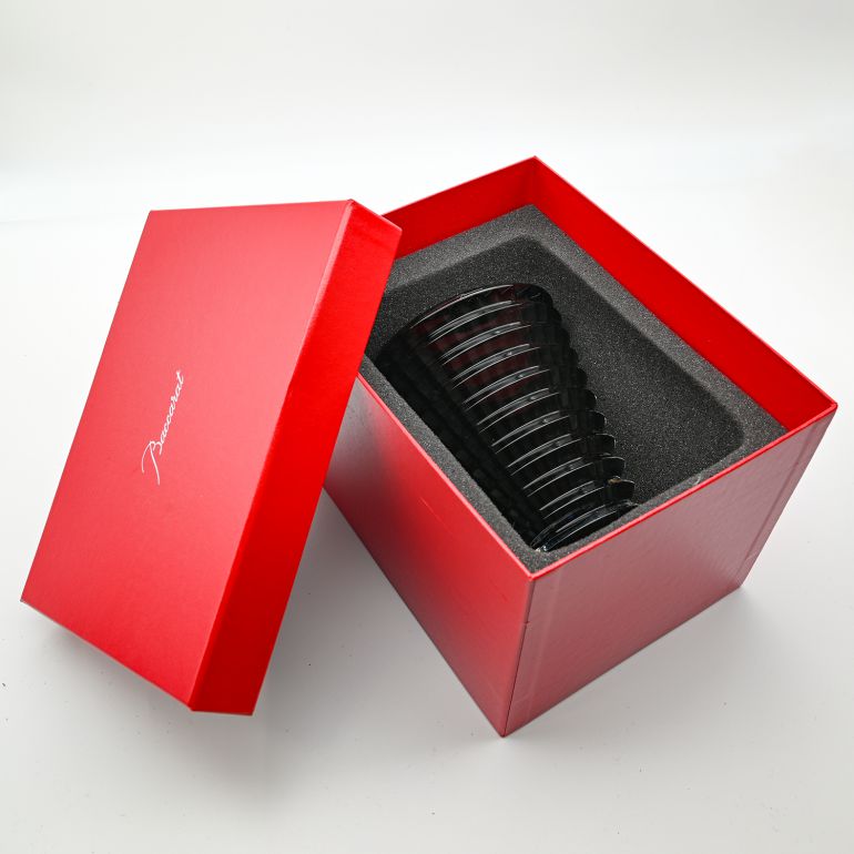 バカラ 名入れ対応 Baccarat 花瓶 ベース アイ EYE ノアール ブラック(ラッカージュ仕上げ) S 14.5cm 2814035 【熨斗対応】 インテリア オブジェ 置物 洋食器 <br>【スペシャルラッピング1100円(別売り)】