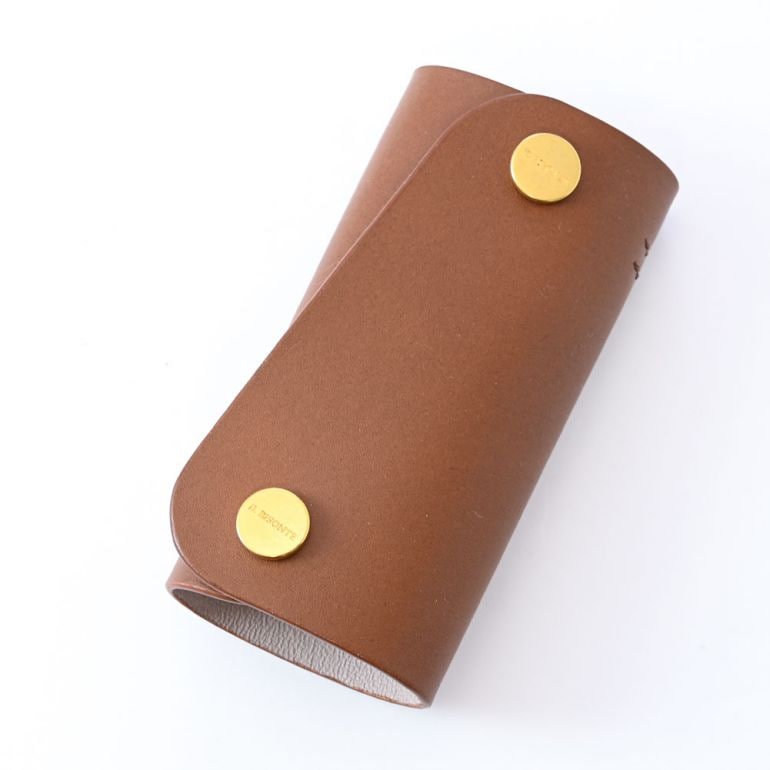 イルビゾンテ IL BISONTE キーケース コンテンポラリーコレクション Fifty-on IO メンズ レディース レザー ダークブラウン SKH115PV0039 BW304H 日本未発売 箔押し名入れ可有料 【スペシャルラッピング660円(別売り)】