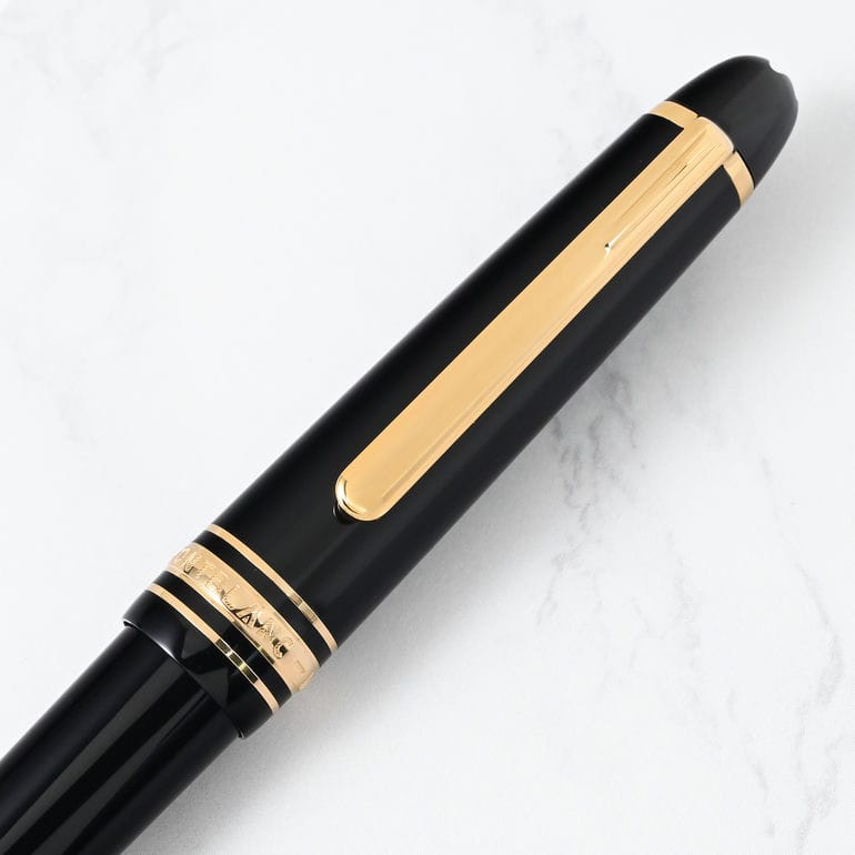 美品 モンブラン 310 万年筆 ボールペン セット ケース付 黒 金 GOLD 美品 モンブラン 310 万年筆 ボールペン セット ケース付 黒 金 GOLD