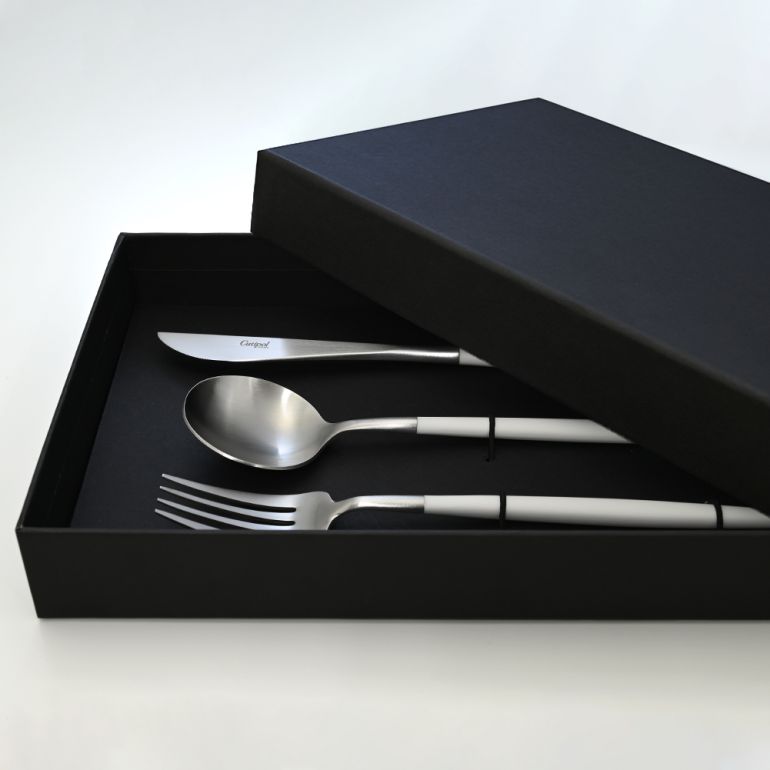 クチポール Cutipol GOA ゴア ホワイト 3点セット ディナー ナイフ フォーク スプーン 洋食器【名入れ対応】【スペシャルラッピング660円(別売り)】