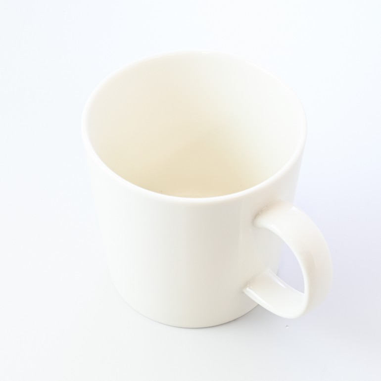 イッタラ iittala ティーマ 300ml マグカップ Teema マグカップ ホワイト 1005484 北欧食器 洋食器 名入れ可有料【スペシャルラッピング660円(別売り)】