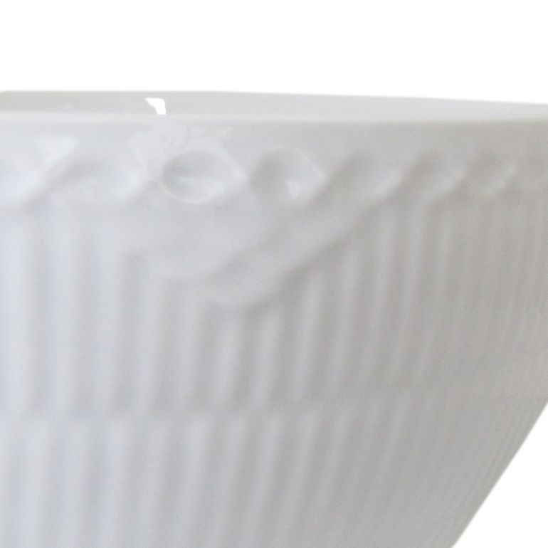 ロイヤルコペンハーゲン ホワイトフルーテッド ハーフレース ボウル サラダボウル フルーツボウル 1128579 日本未発売 1017290 北欧食器 洋食器 名入れ可有料 【スペシャルラッピング660円(別売り)】