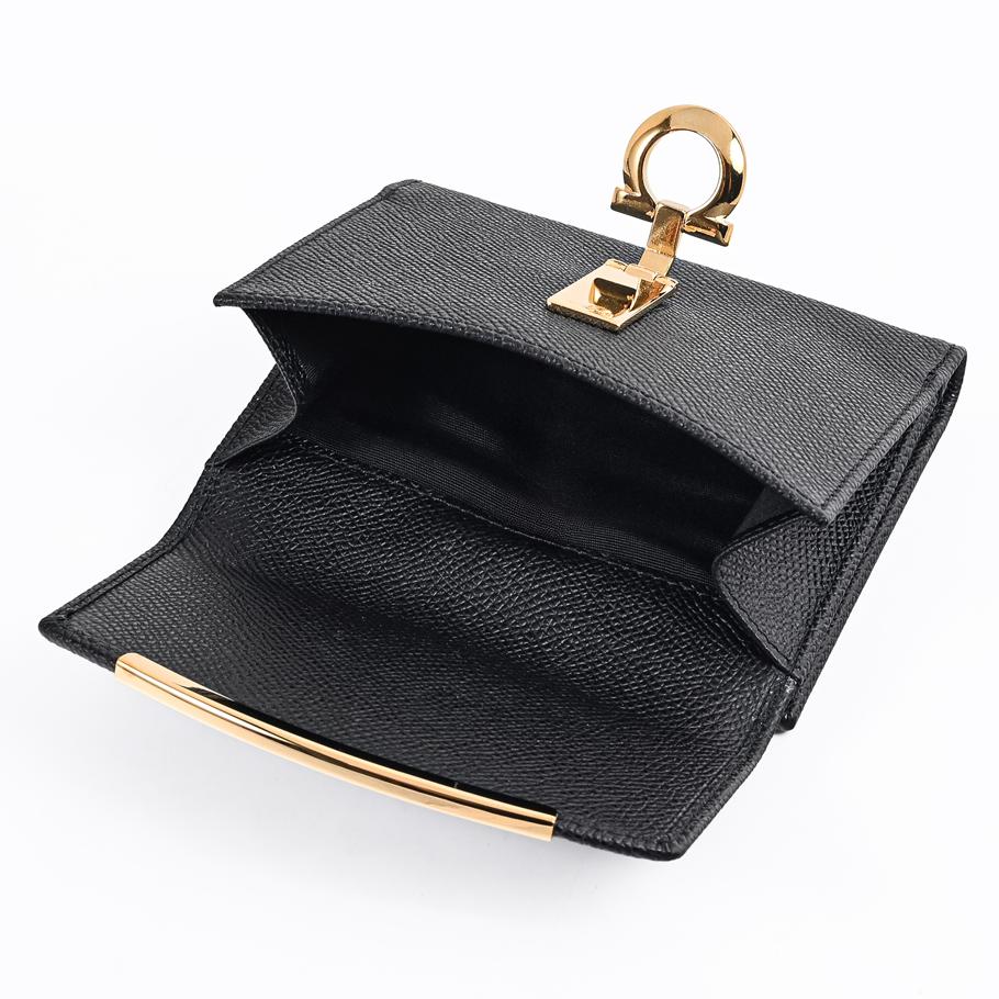 【名入れ可有料】【スペシャルラッピング付き】フェラガモ Salvatore Ferragamo サルヴァトーレフェラガモ 二つ折り財布 小銭入れ付き ウォレット ガンチーニ レディース ブラック 22C877 673998 0673998