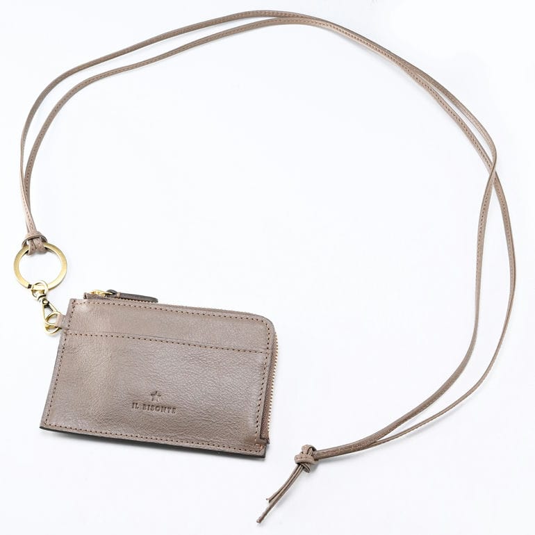 【名入れ可有料】イルビゾンテ IL BISONTE コインケース ネックストラップ付 L字ファスナー メンズ レディース 小銭入れ バケッタレザー グレー SCP064PV0001GY115B【スペシャルラッピング660円(別売り)】