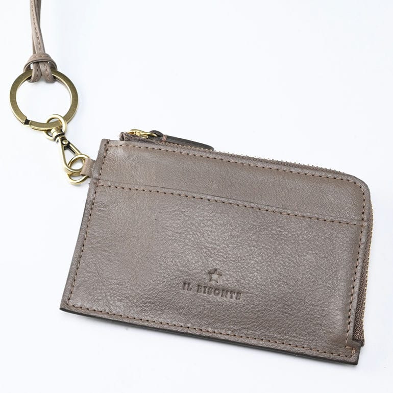 【名入れ可有料】イルビゾンテ IL BISONTE コインケース ネックストラップ付 L字ファスナー メンズ レディース 小銭入れ バケッタレザー グレー SCP064PV0001GY115B【スペシャルラッピング660円(別売り)】