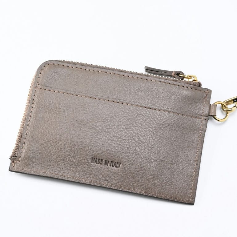 【名入れ可有料】イルビゾンテ IL BISONTE コインケース ネックストラップ付 L字ファスナー メンズ レディース 小銭入れ バケッタレザー グレー SCP064PV0001GY115B【スペシャルラッピング660円(別売り)】