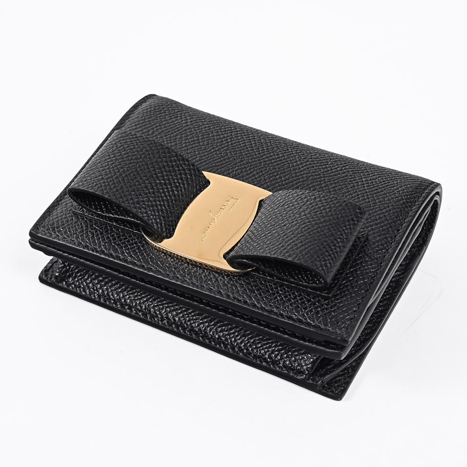 【スペシャルラッピング付き】フェラガモ Salvatore Ferragamo サルヴァトーレフェラガモ 二つ折り財布 小銭入れ付き ウォレット ヴァラ リボン レディース ブラック 22D515 725300 0725300
