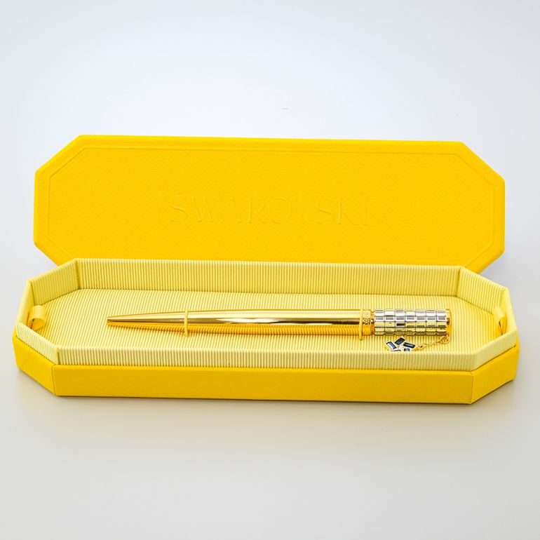 スワロフスキー SWAROVSKI Celebration 限定 ボールペン 星チャーム ホワイト ゴールドトーン コーティング 5627170 名入れ有料可 名入れギフト ボールペン 文房具【スペシャルラッピング660円(別売り)】