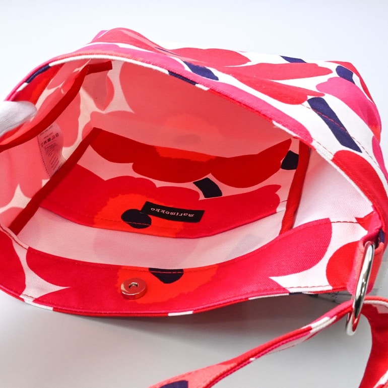 マリメッコ marimekko バッグ ショルダーバッグ Pieni Unikko Venni ウニッコ ホワイト×レッド 048296 001 北欧雑貨 北欧デザイン