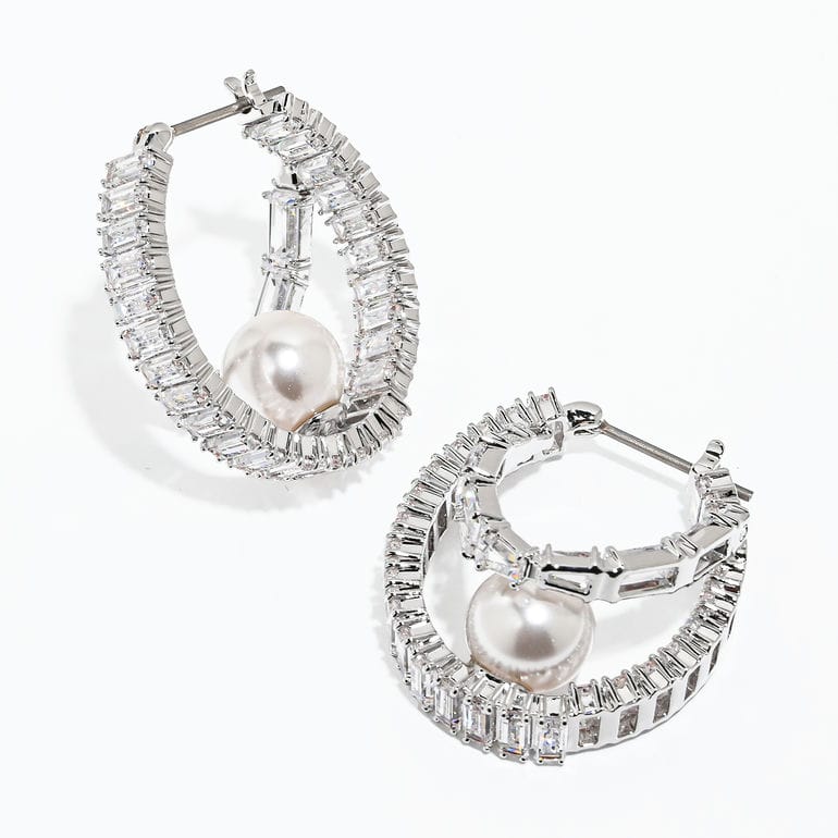 Ariana Grande フープピアス　クリスタル　パール Ariana Grande フープピアス クリスタル パール Ariana Grande x