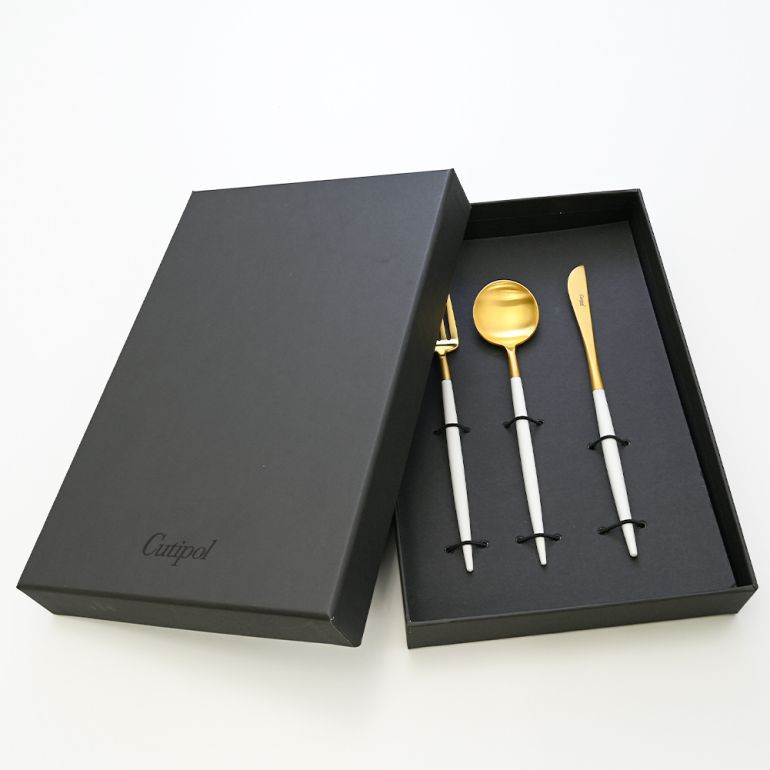 クチポール Cutipol GOA ゴア ホワイト/ゴールド 3点セット デザート ナイフ フォーク スプーン 洋食器【名入れ対応】【スペシャルラッピング660円(別売り)】