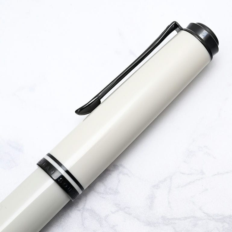 ペリカン Pelikan 万年筆 特別生産品 メンズ レディース スーベレーン M670 ウォームグレー 高級筆記具 インク特典有 純正箱付 文房具【スペシャルラッピング660円(別売り)】