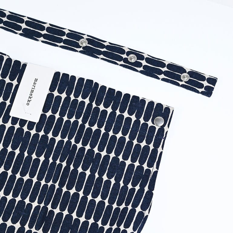 マリメッコ marimekko エプロン Alku アルク ナチュラル×ダークブルー 72617 072617 850 北欧雑貨 北欧デザイン 【スペシャルラッピング660円(別売り)】 母の日 刺しゅう名入れ可(工賃別売り)