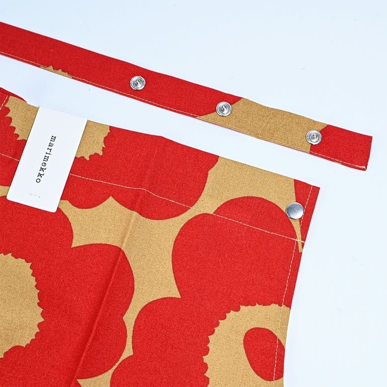 マリメッコ marimekko エプロン Pieni Unikko ピエニ ウニッコ レッド×ブラウン 72958 072958 234 北欧雑貨 北欧デザイン 【スペシャルラッピング660円(別売り)】 母の日 刺しゅう名入れ可（工賃別売り）