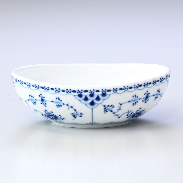 ロイヤルコペンハーゲン ブルーフルーテッド ハーフレース オーバルボウル 15.5cm 1102602(1058875) 名入れ可有料 ※名入れ別売り 北欧食器 洋食器 ROYAL COPENHAGEN【スペシャルラッピング660円(別売り)】