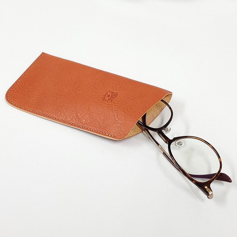 イルビゾンテ IL BISONTE メガネケース メンズ レディース バケッタレザー キャラメル(ブラウン) ヤキヌメ C0349P 145 SCA006PV0005CA101X 箔押し名入れ可有料【スペシャルラッピング660円(別売り)】