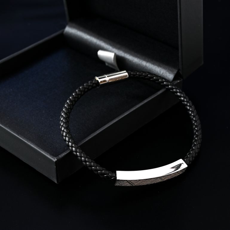 モンアート MONART ブレスレット Mサイズ メンズ ウーブンレザー エングレーブ刻印 メタルプレート ブラック MASON BR 123 D Made in Italy 名入れ可有料 正規代理店
